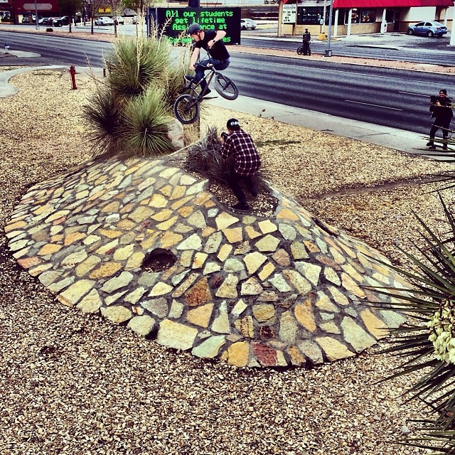 Turtle shell tailwhip, trips off to a good start! @fitbikeco Photo: @shawn_mac_