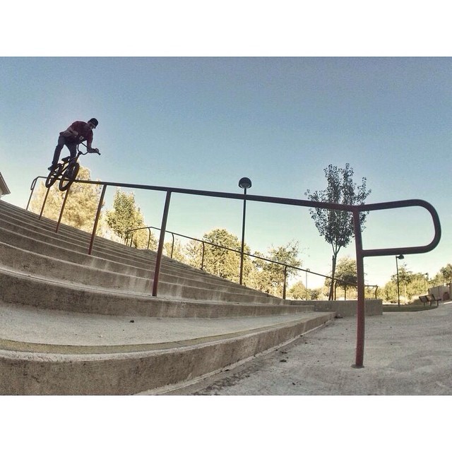 @jeffreykocsis on his way up north stopping off at this rail. Dope spot too.